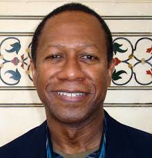 The Pharm House: 1 : Bill Powers, Ms. Whitney Worden, Ms. Dana Queen, Mrs.  Desere't Shearer, Mr. Philip Bartholomew, Mr. Quante Bryan, Mr. James  Weber: Amazon.in: Books