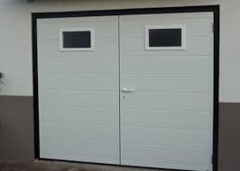 Porte De Garage Manuelle Ou Motorisee De Qualite Sur Gisors Porte Garage Garage Porte Basculante