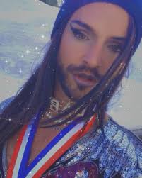 Out here with @thewanderboys again doing our damn thang! A group of people  who love adventure and radical acceptance of all. 🖤🖤🖤