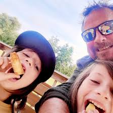 Hi everyone, we my girlfriend and me are doing trip to Cape Verde to Sao  Vicente between 30/01 and 07/02. And we are looking any sailing boat who  could sail us between