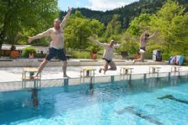 Schwimmbad Zell Am Harmersbach Schwarzwalder Post