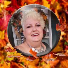 Ladies, meet Dr. Betsy Guerra, founder of Better With Betsy. A  Psychotherapist & International Speaker who specializes in helping you show  up as the best version of yourselves and helps you to