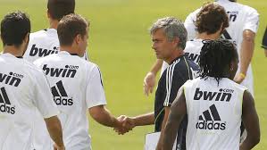 Los verdiblancos ansían una permanencia tranquila de la mano de van der vaart y castro. Real Madrid La Liga Van Der Vaart Mourinho Told Me To Leave Real Madrid Because He Was Signing Ozil Marca