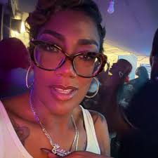 On this day 39 years ago a special man was born. I actually asked my mother  why "Jermaine"? Her reply was "because she wanted a main man". Not only for  her but