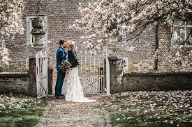 Dann sind sie in eschweiler richtig. Aprilhochzeit Im Wasserschloss Haus Kambach In Eschweiler Aprilhochzeit Im Wasserschloss Haus Kambach In Eschweiler
