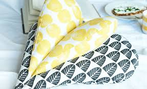 Diy Leseherz Kissen Herzkissen Nahanleitung Und Lesekissen