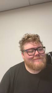 My husband Les is finally venturing into the world of social media with his  own personal Instagram page-- @lesclaypool Frightening, I know. Give him a  follow if you like weird stuff. 😜