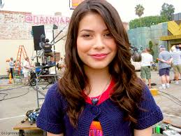 Pin By Chris Kinnis On Miranda In 2020 Miranda Cosgrove Miranda Mtv Music Awards