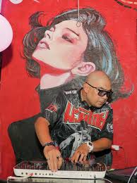 DJ Ali playing all your favorite dance hits and exciting new finds. 10pm  till late at Hannah Pub, 14 An Thuong 6.