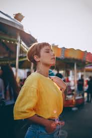 Short hairstyles are best for thinning hair, because too much length can drag the hair down and create an unflattering, stringy appearance, says alabama stylist hope russo. 8 Mind Blowing Short Haircuts For Women With Thin Hair