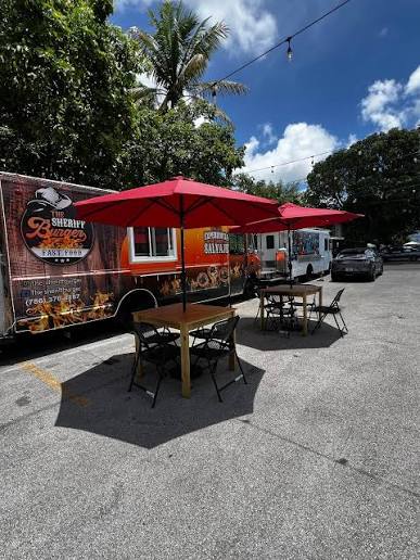 The Sheriff Burger Food Truck — Hamburger restaurant food truck in Charlotte, North Carolina
