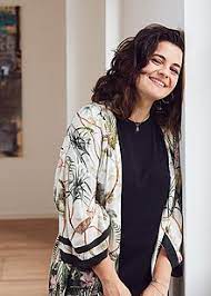 Sie spielt seit 12 jahren die rolle der lilli in der serie der bergdoktor. Ronja Forcher Wikipedia