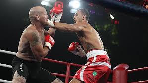 Quade santini cooper (born 5 april 1988) is a professional rugby union player and occasional boxer. Rugby Playmaker Quade Cooper Impresses With Second Boxing Win