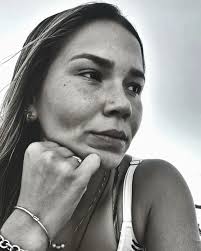 𝐀𝐧𝐧𝐚 𝐆𝐨𝐧𝐜𝐚𝐥𝐯𝐞𝐬 (@_carolinemg) • Instagram photos and videos