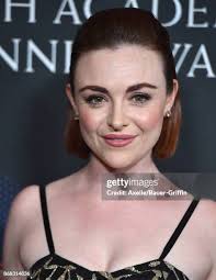 Cassandra Compton's Instagram, Twitter & Facebook