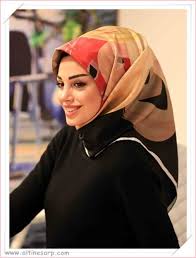 Yasamdiyari Com Esarp Sik Giyim