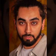 A bit late posting but here are some bts shots from a wonderful shoot last  month. What a great cast and a fantastic crew. Also shoutout to the  GirlBoss Mug, kept my