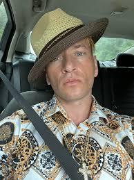 Cash Buyers contact me for Off market inventory Available Columbus ATL  Birmingham + Want a cash offer for any real estate that's a good fit ? dm  -Hollywood