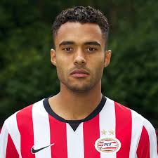 Ook verdediger Abel Tamata (PSV) gevolgd door NAC