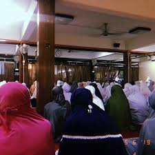 Wajaalna min baini aidihim meaning in urdu; Masjid Sultan Idris Ii Teluk Intan Perak