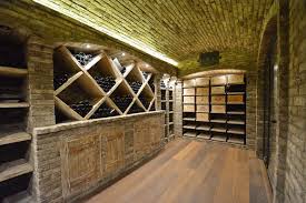 Projekt Galerie Der Realisierten Weinkeller In Der Ganzen Schweiz Weinkeller Weinkeller Design Wein Wand