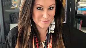 Intervista a Danielle SeeWalker, autrice dell'opera "Siamo ancora qui"