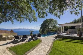 Schones Ferienhaus Mit Pool Und Meerblick In Ruhige Lage Ferienhaus Kroatien Ferien Ferienhaus Mit Pool