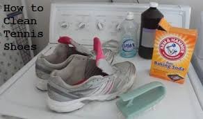 How To Clean Tennis Shoes Clean Tennis Shoes Homemade Cleaning Solutions Clean Shoes