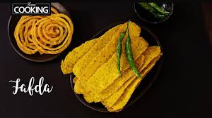 In this video me and my brother are going to do fafda and jalebi eating challenge. Gujarati Fafda Instant Snacks Recipe Crispy Jalebi Fafda Recipe Street Food Easy Recipes Easy Recipes