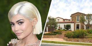 Kourtney kardashian has a keen eye for interior design and she wasn't going to let her staircase escape her vision. A Look At The Kardashian Jenner Homes Kardashian House Photos 2020