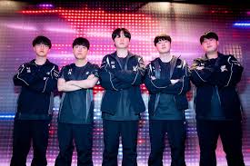LCK : KT Rolster ÉCRASÉ T1 et ACCÈDE aux Playoffs ! Choc en Corée ! - Imagen principal del artículo