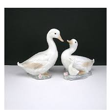 Enesco Goose Figurines Family Of Geese Dated 1986 White Etsy Figurines Vintage House Enesco