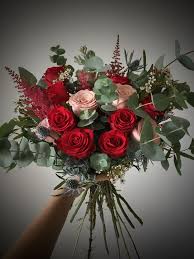 Below are some sample standard bouquets that are included in our packages without an upgrade. Red Rose Wedding Bouquet Pics