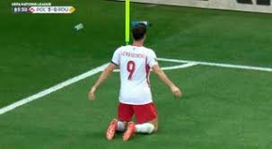 El hat-trick de Lewandowski en la goleada 6-1 de Polonia ante Rumania