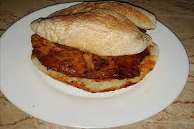 Por isso, não é preciso abdicar de outra nacionalidade para adquirir a no entanto, as leis de outros países podem exigir que se abdique da nacionalidade portuguesa para ter nacionalidade de um desses países. Bifana Portuguesa Elbullirdeagus