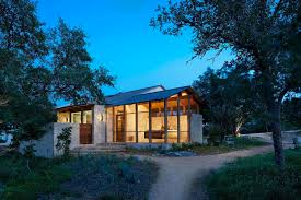 Recognized by the texas association of builders, hill country home builders association and more. Fresh Twist On The Classic Ranch Style Home In Texas Hill Country