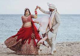 Her family managed a bollywood music band. Netflix Actor Richa Moorjani S Wedding In Mexico Is Goals