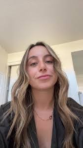 Kim Canales's Instagram, Twitter & Facebook