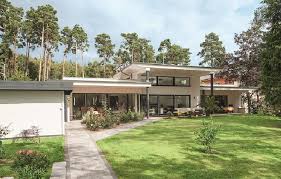 It's this commitment to bespoke home architecture that makes weberhaus one of germany's leading prefabricated house building companies. Ebenleben Bungalow Am See Weberhaus Hausbaudirekt De