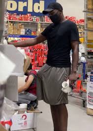 Cock reveal in public - daring act