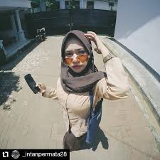  Pin Oleh Muh Gocang Di Smp Sma Jilbab Cantik Wanita Berlekuk Wanita