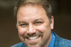 Jeff Hove's Instagram, Twitter & Facebook