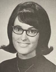 Sheryl Dowell's Instagram, Twitter & Facebook