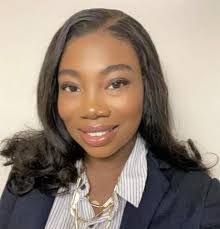 Kelly Bearden's Instagram, Twitter & Facebook