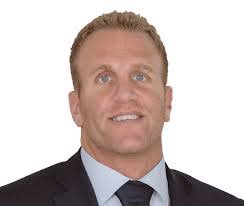 Marc Simon's Instagram, Twitter & Facebook