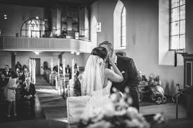 Die profi fotografen mögen es am liebsten, wenn sie eure hochzeit aus ihrer sichtweise erzählen dürfen. Hochzeitsfotograf Foto Pattschull