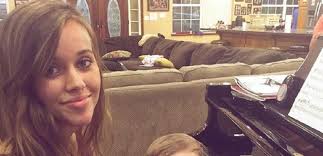 The star is set to give birth this summer, putting her at either eight or nine months along. 360 Degrees Overview Jessa Duggar Shares Adorable Instagram Photos Of Her Boys Enjoying Their Day On A Farm