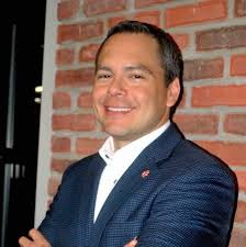 Desmond Beaumont's Instagram, Twitter & Facebook