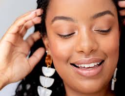 A nyc editor cleans up her makeup bag. The Best Chemical Free Makeup Brands In 2021