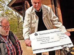 Die historische altstadt ist aus pflastersteinen nachgebaut, die wasserkanäle stellen die saale und ihre zuflüsse dar. Hof Ohne Hindernis Durch Den Hofer Zoo Hof Frankenpost